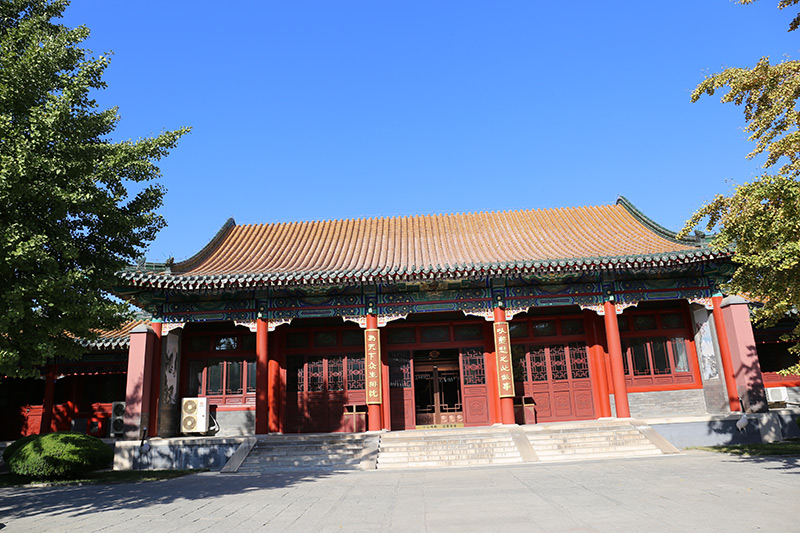 万佛华侨陵园
