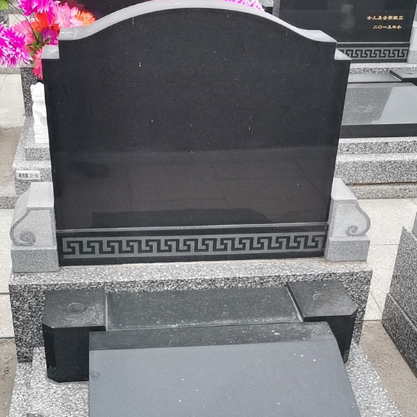 立碑F